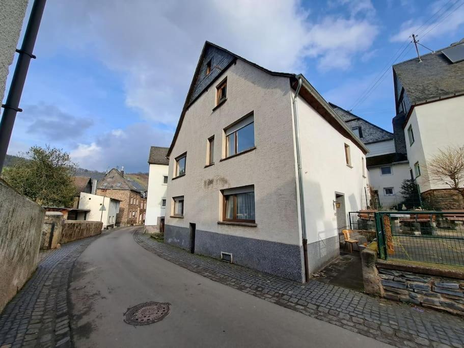 Haus Moselwald - 3 Bedrooms Enkirch Eksteriør bilde