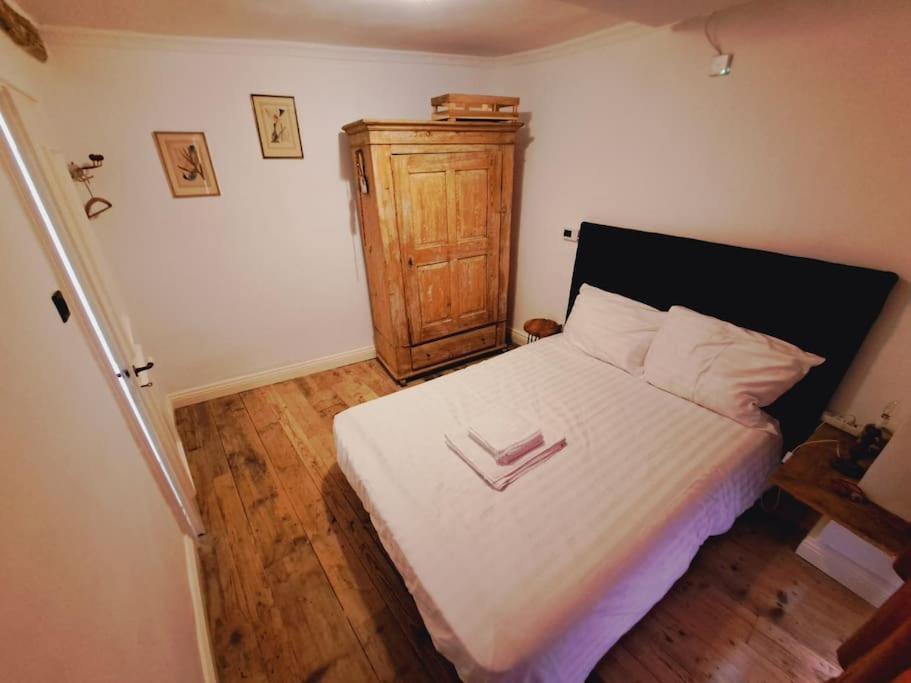 Haus Moselwald - 3 Bedrooms Enkirch Eksteriør bilde